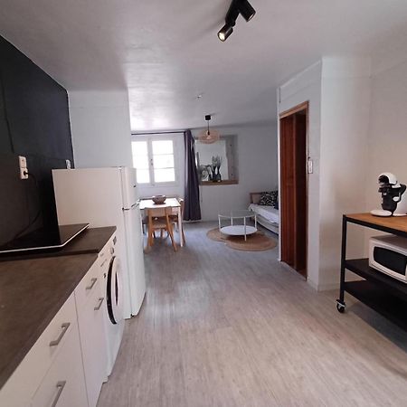 Maison au village de Bormes Les Mimosas Extérieur photo