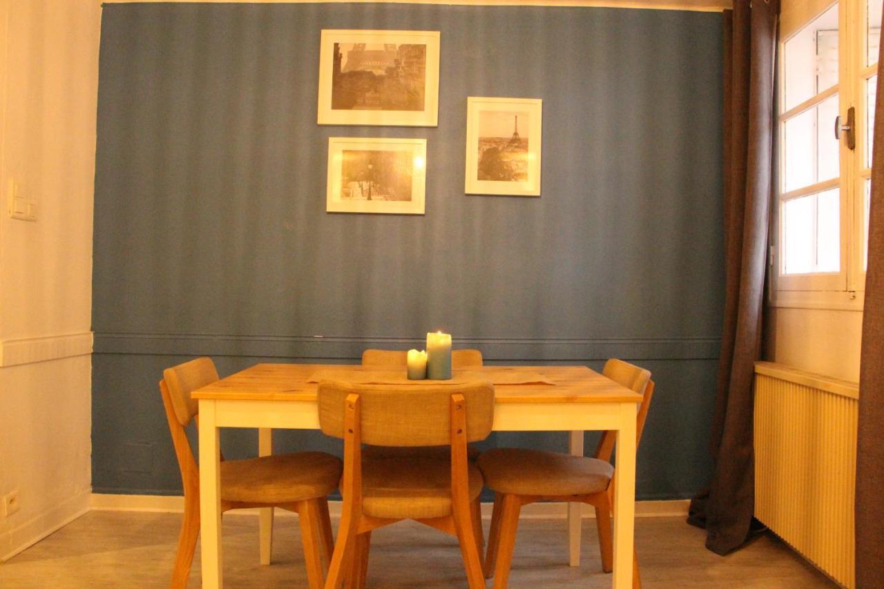 Maison au village de Bormes Les Mimosas Extérieur photo