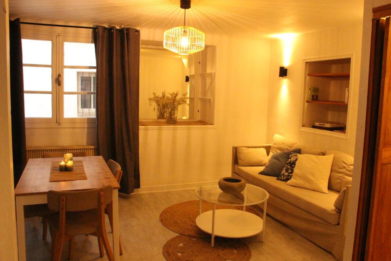 Maison au village de Bormes Les Mimosas Extérieur photo